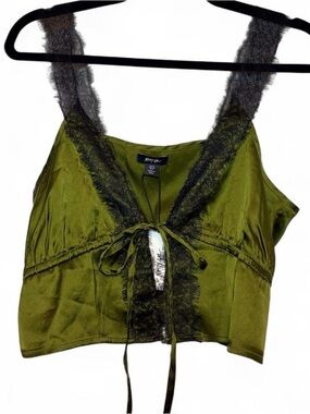 Nasty Gal NWT Chartreuse/Green Crop Tank+ Black Lace Straps